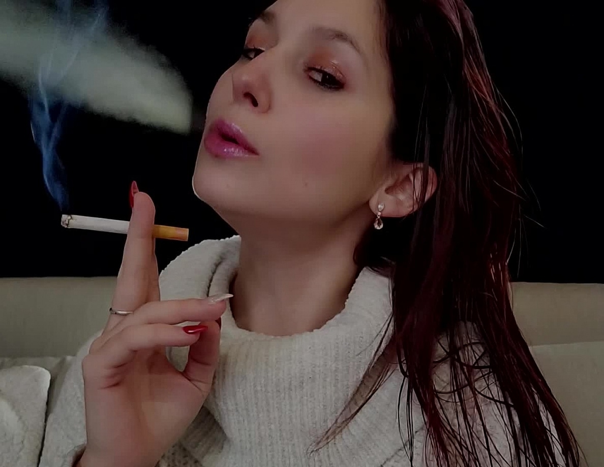 Marlboro Rays And Dangles Real Smoking Girl Official Site Of